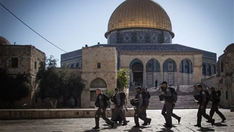 Arabs on the Temple Mount