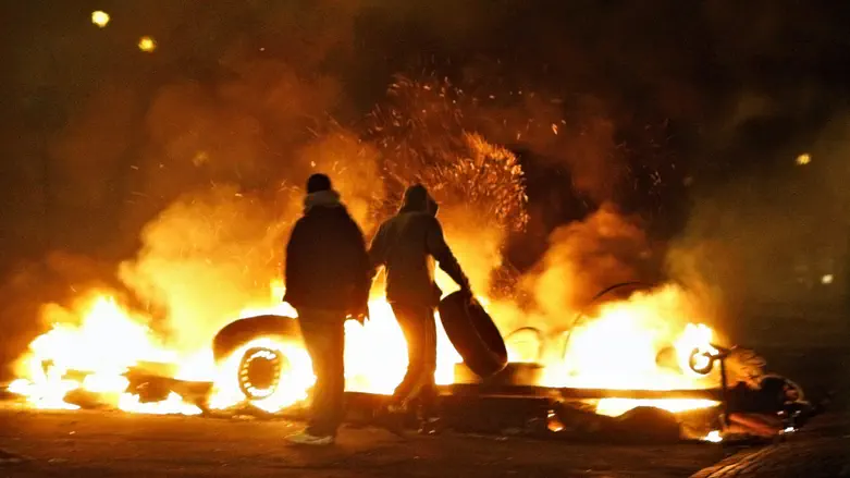 Muslims riot in Malmo, Sweden