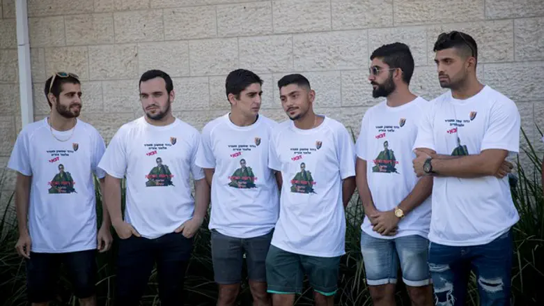 Elor's friends released from army service