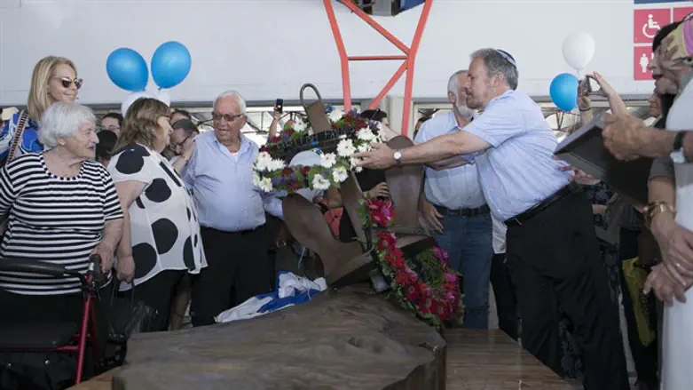 חנוכת האנדרטה