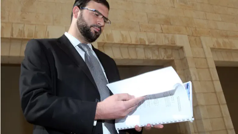 עו"ד יואב ללום