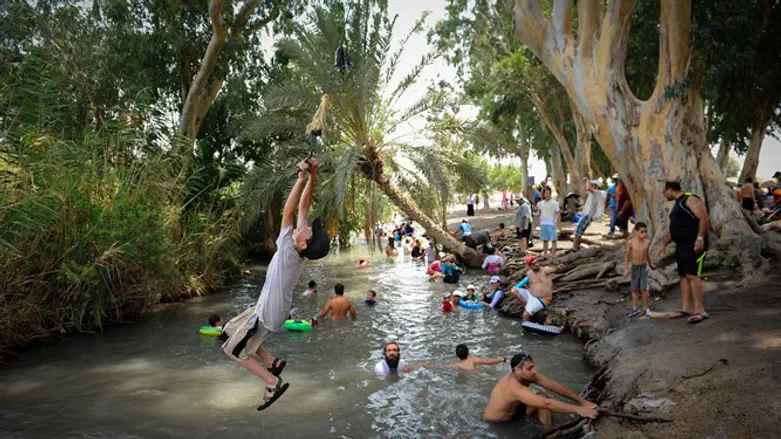 ימי החופשה שקוצצו יפוזרו על שאר ימות השנה.