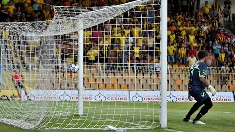 קליימן סופג עוד שער, הערב