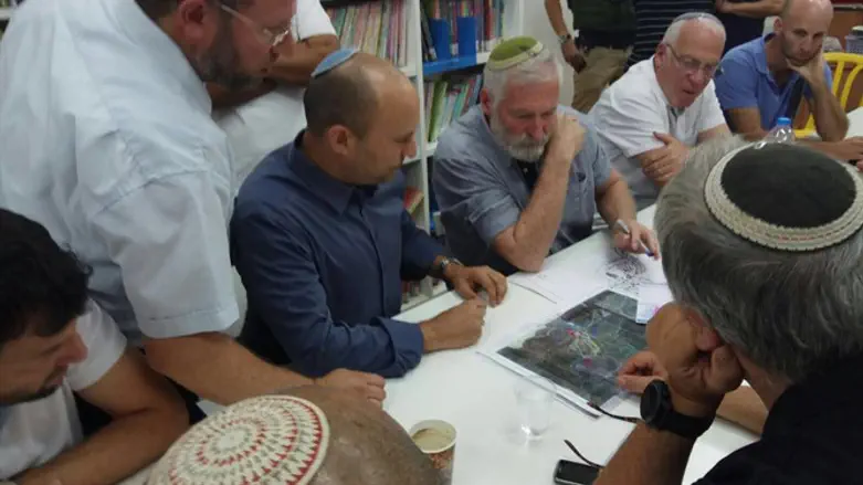 Bennett in Neve Tzuf