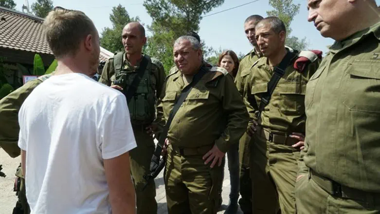 הרמטכ"ל בזירת הרצח