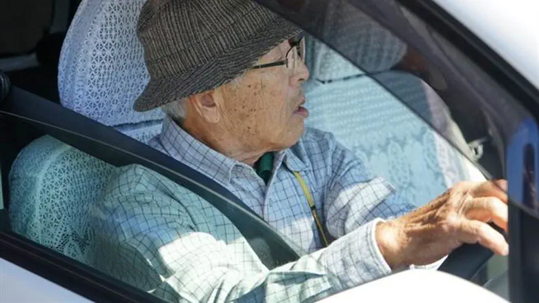 זקן יפני (למצולם אין קשר לכתבה)