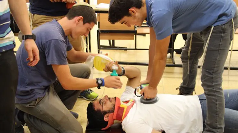 בוגרי התנועה ממשיכים להיות פעילים