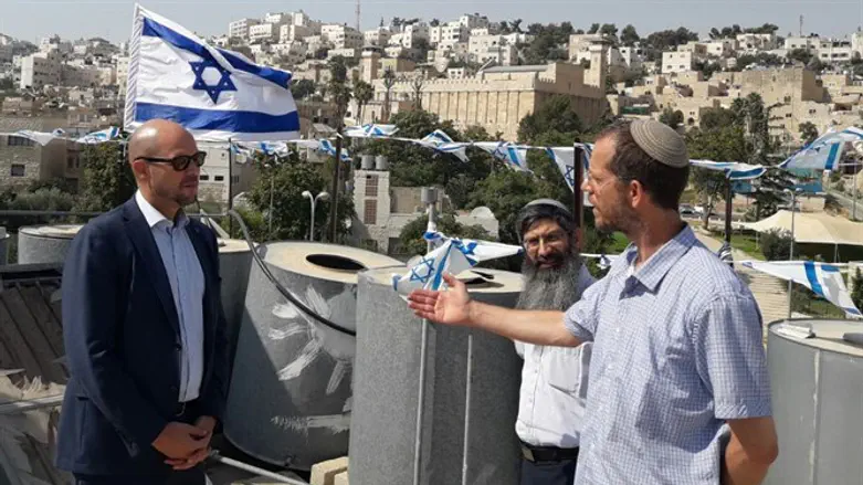 Amir Ohana at the Machpela House