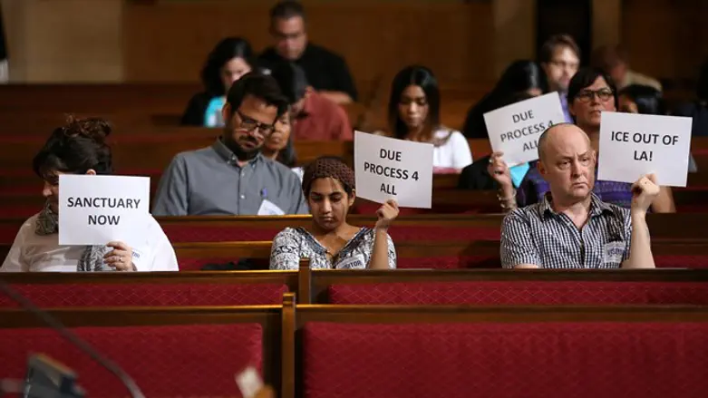 Immigrant supporters protest Trump plans to cut sanctuary city funding