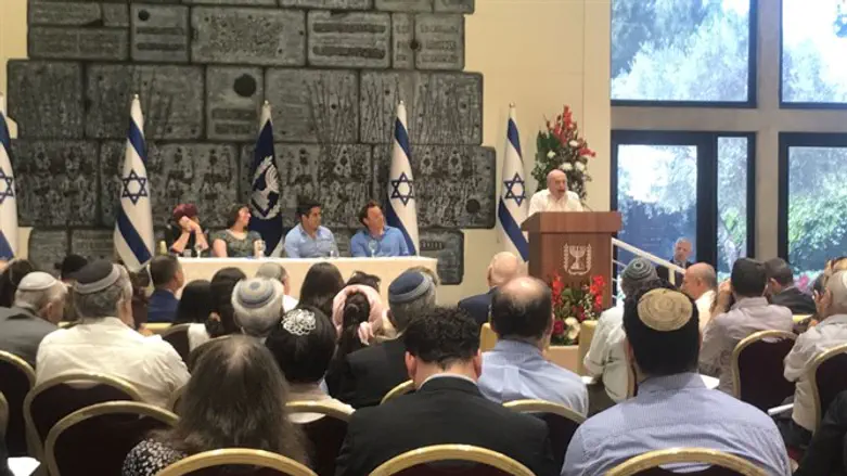 שרנסקי בבית הנשיא. היום