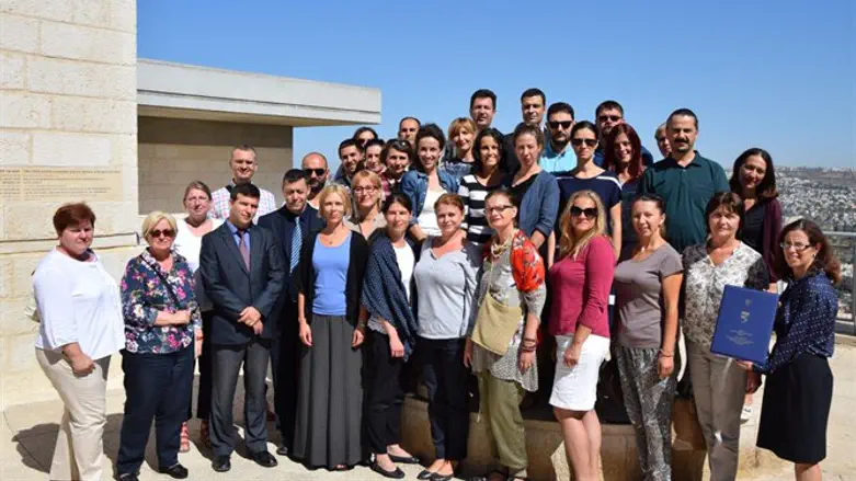 Dr. Eyal Kaminka and Dr. Aleksandar Pajic together with Serbian teachers at Yad Vashem