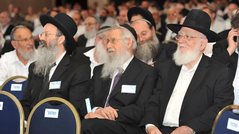 Rabbi Tzfania Drori (r)