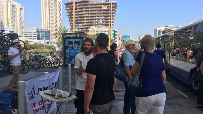 פעילים בתל אביב