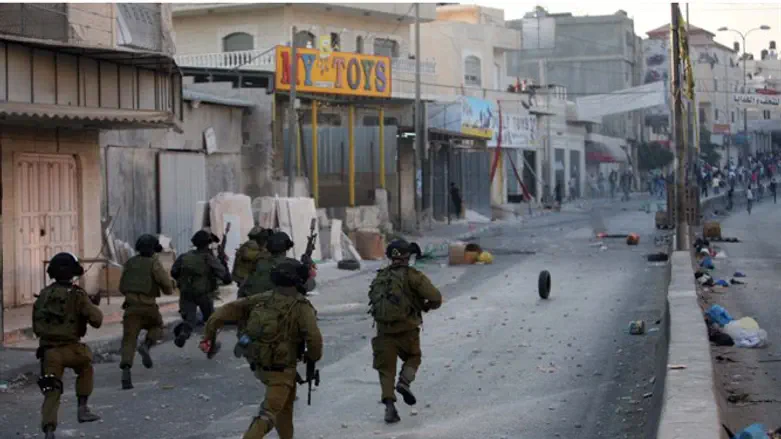 IDF soldiers in Hevron (illustrative)