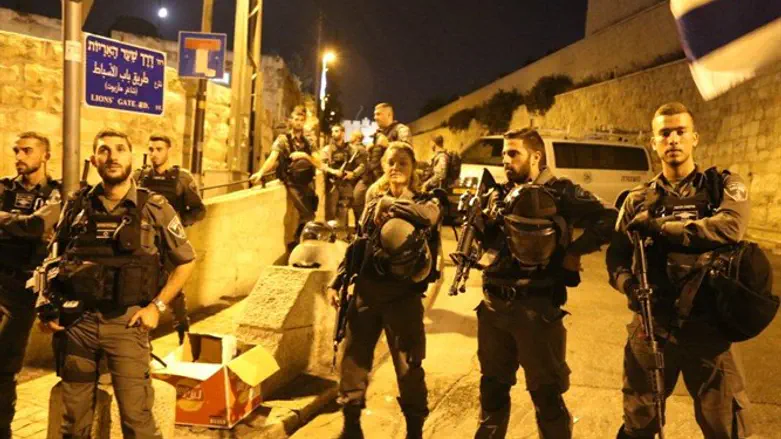 Police protecting marchers