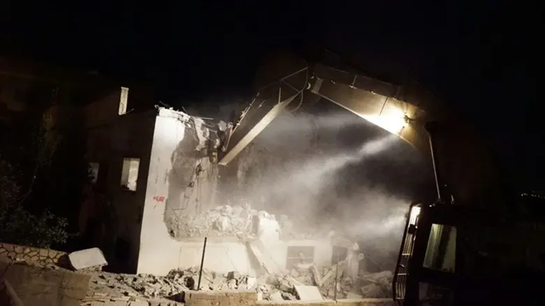 Снос дома террориста. Иллюстрация