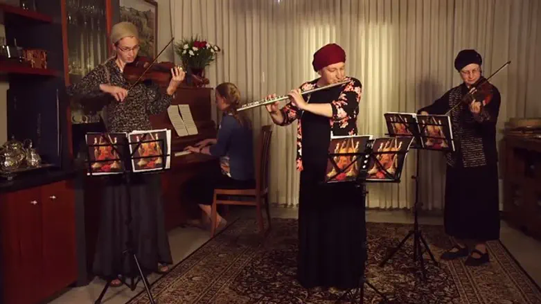 לא צפוי מדי, לא וירטואוזי מדי. הרכב 'שבט אחים'