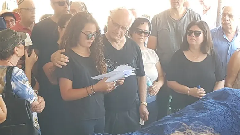 הלוויתה של רבקה קולנגי