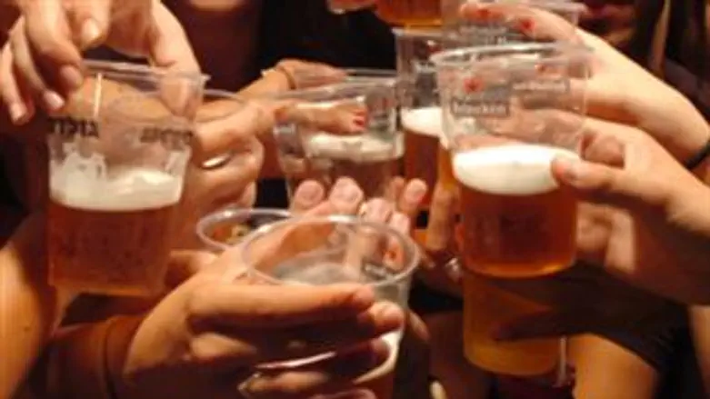 להשאיר את רף האלכוהול המותר.