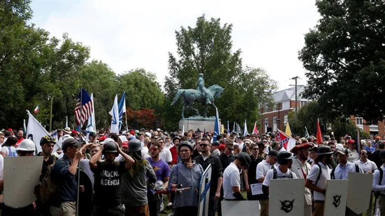 הפגנת הימין נגד סילוק פסלו של רוברט אי לי