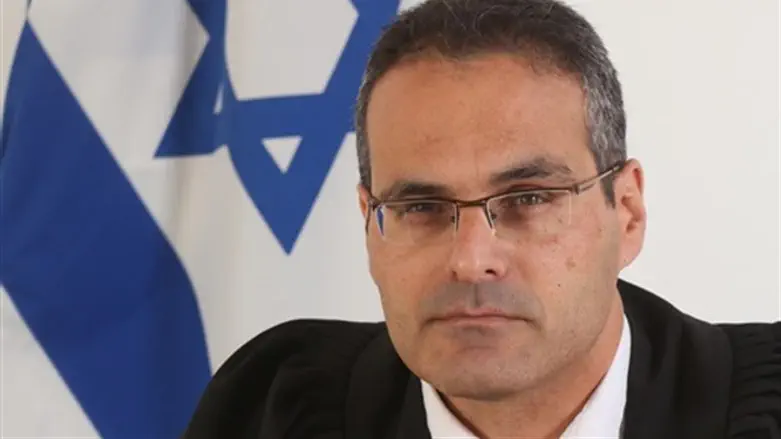 אישר את השימוש בזרע. השופט אלון גביזון