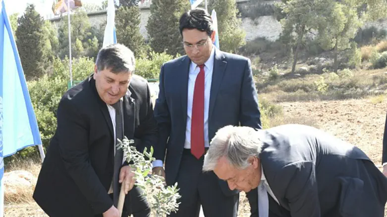 Left to right: Daniel Atar, Danny Danon, and Antonio Guterres