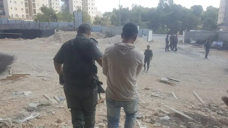 Arrest of illegals in Harish