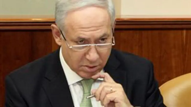 חושש מהגיבוי? או אולי מעדיף את הלחץ האמריקאי?