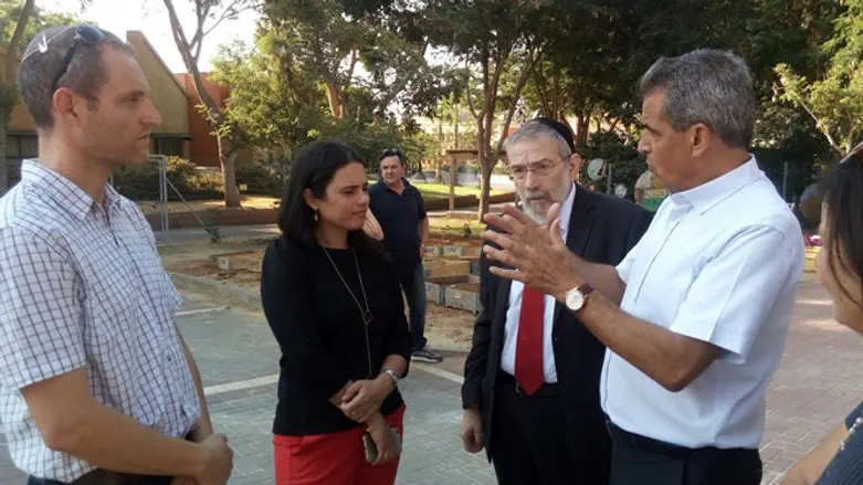 Айелет Шакед в Мазкерет-Батья