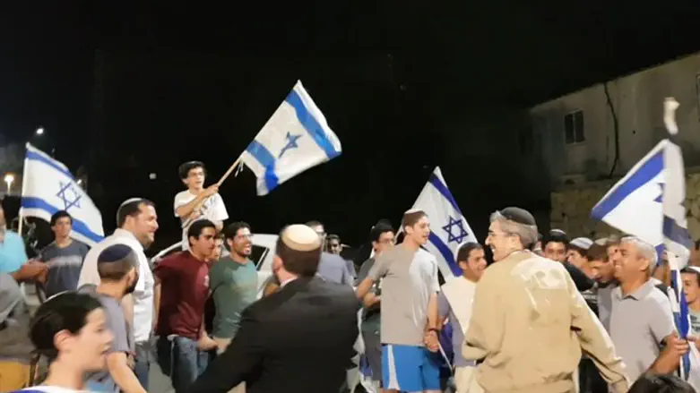 Открытие нового района в Якире