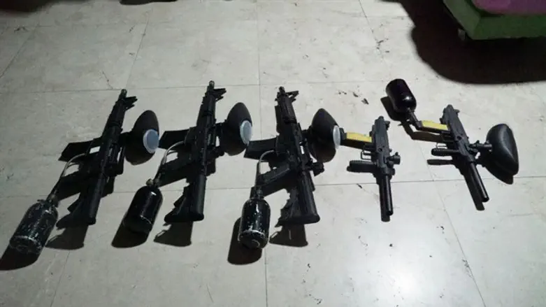 כלי הנשק שנתפסו הלילה במהלך הפעילות הצבאית