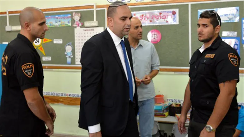 Lod Mayor Yair Revivo