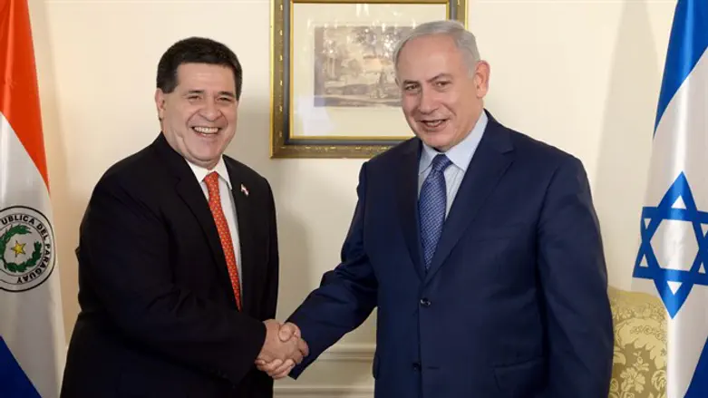 Netanyahu and Cartes