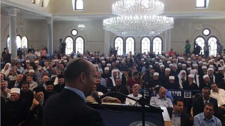 בנט בהרצאה בפני דרוזים באזכרת הנביא שועייב