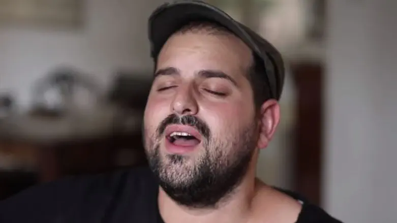 מתוך הקליפ, עקיבא