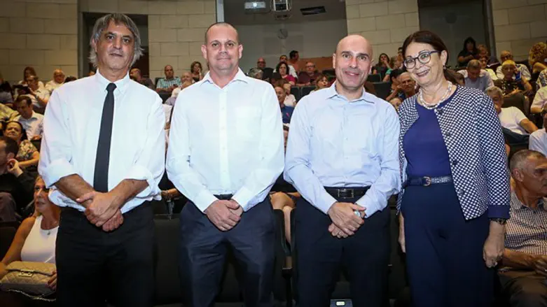 השופטת חיות (מימין) באירוע של לשכת עורכי הדין