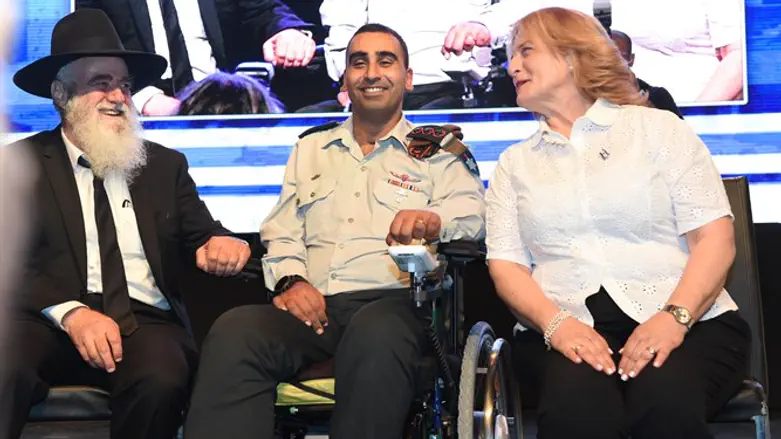 מצדיעים לכם