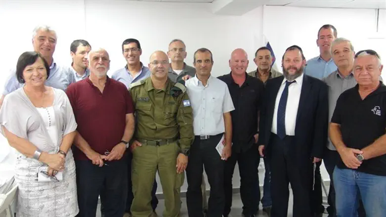 Civil Administration head with council heads from Yesha