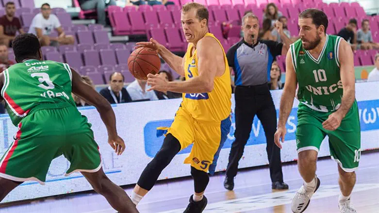 רול מול שחקני קאזאן