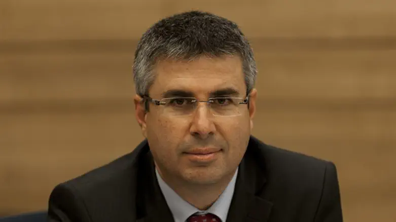 הקלה נוספת. משה אשר