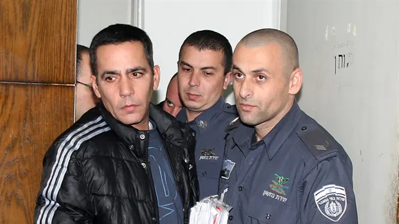 רוני הררי (משמאל). ארכיון