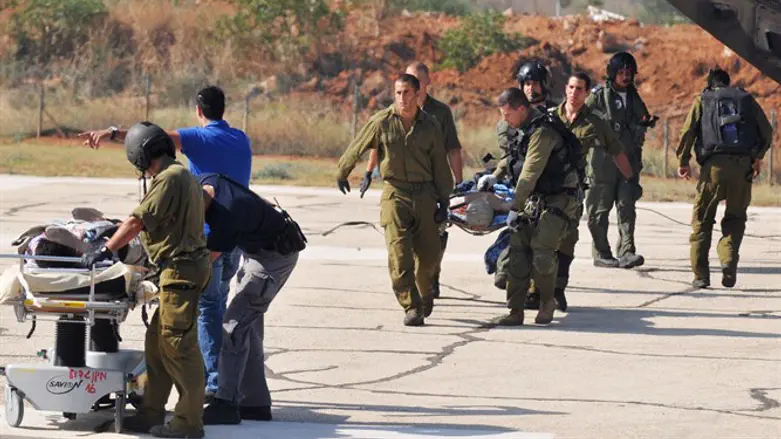 Эвакуация раненного солдата ЦАХАЛ. Иллюстрация