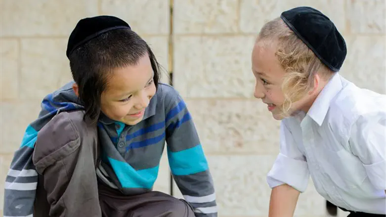 Children at Seeach Sod