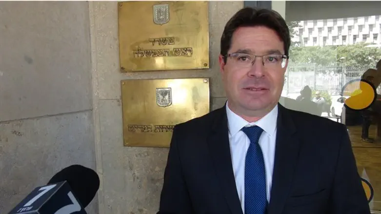 Офир Акунис