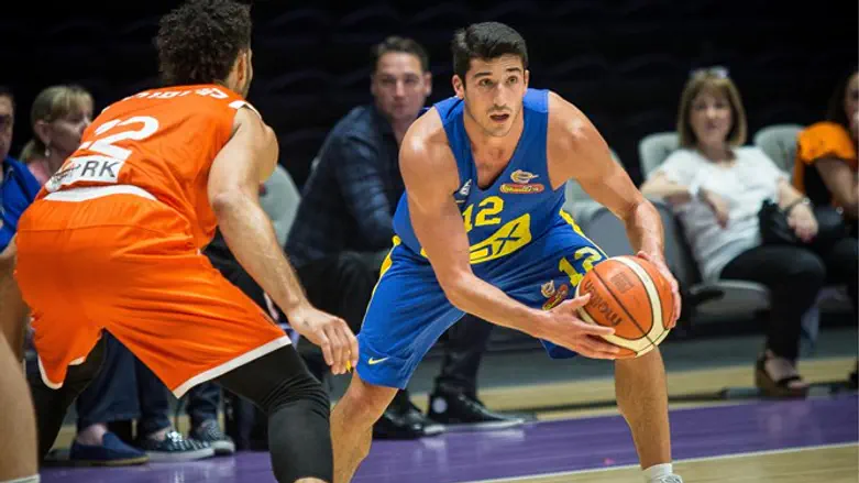 ג'ון דיברתולומיאו מול ראשל"צ הערב