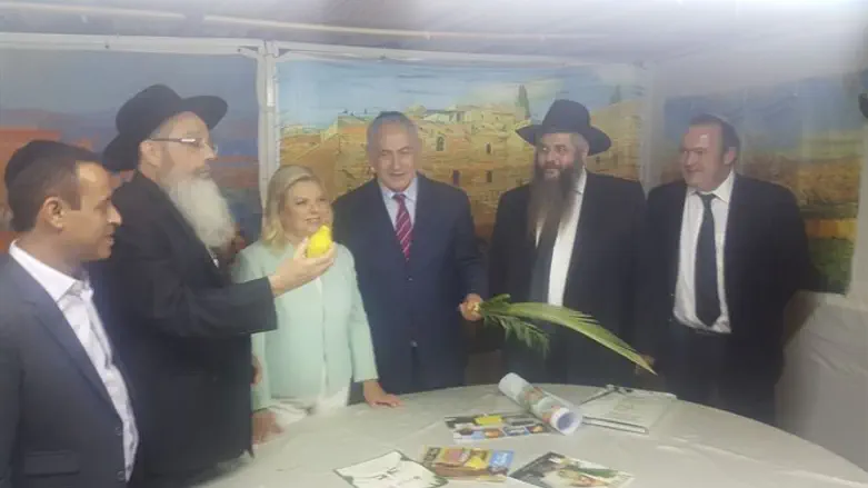 משלחת חב"ד עם בני הזוג נתניהו