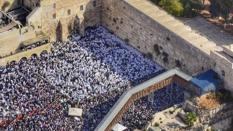 Благословение коэнов у Стены Плача