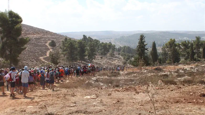 חניכי בני עקיבא במהלך המסע