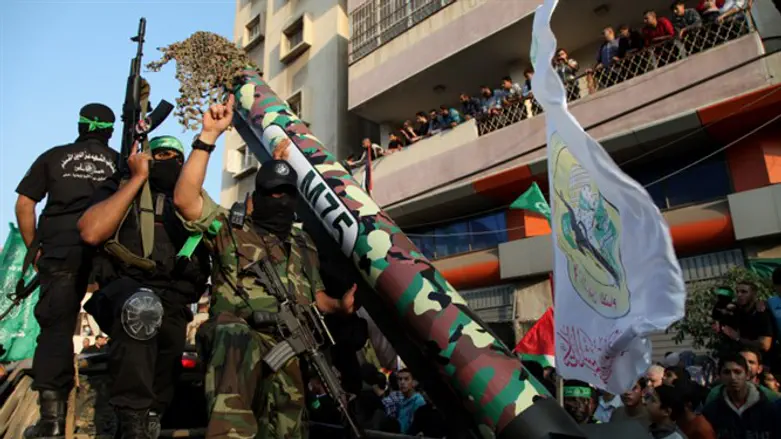 Боевики террористической группировки ХАМАС. Иллюстрация