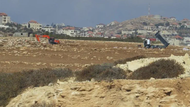 Незаконное арабское строительство. Иллюстрация